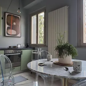 https://myrrha-luxury-houses-piazza-pontida-27.it-lombardy.com